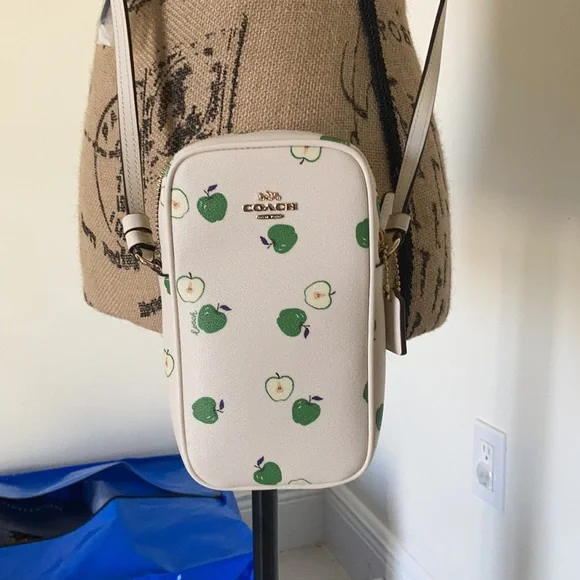 Coach Green Apples 🍏 Crossbody - Picture 1 of 5